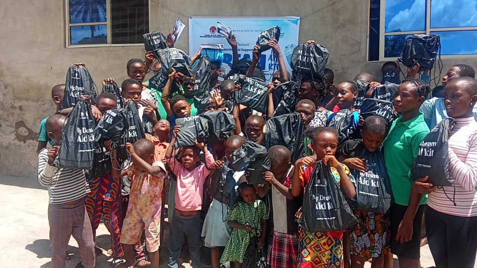 You are currently viewing Yalestonian Childcare Foundation Brings Joy to Children in Orphanage Outreach